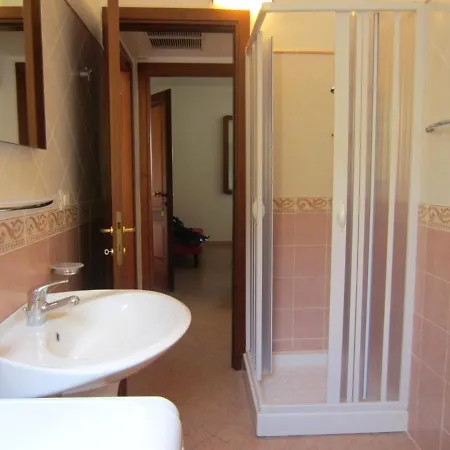 Casa 300 Mt Dal Mare - Piscina - Wifi Gratuito *